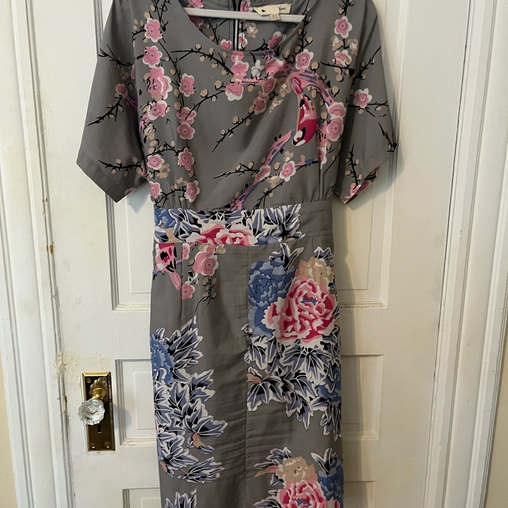 Pink and Gray Mini Sheath Dress with Short Sleeves